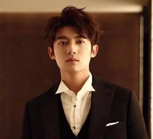 爆料娱乐圈感情洁癖男,揭秘感情洁癖男星的坚守与争议